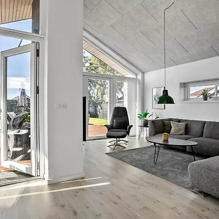 3 Bedroom Gorgeous In Otterup Tatil Evi *