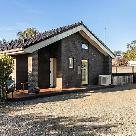 3 Bedroom Gorgeous In 奥特鲁普